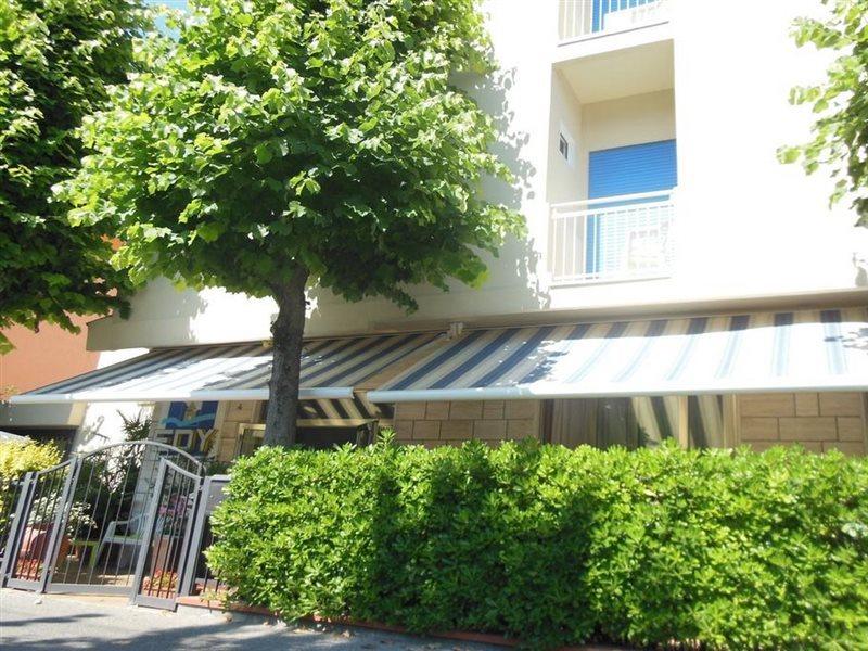 Hotel Edy リミニ エクステリア 写真