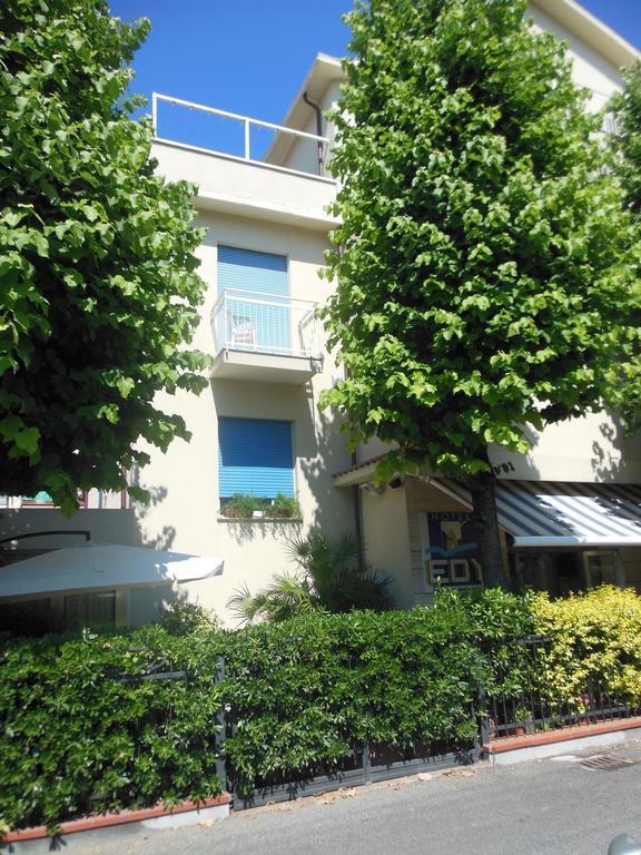 Hotel Edy リミニ エクステリア 写真