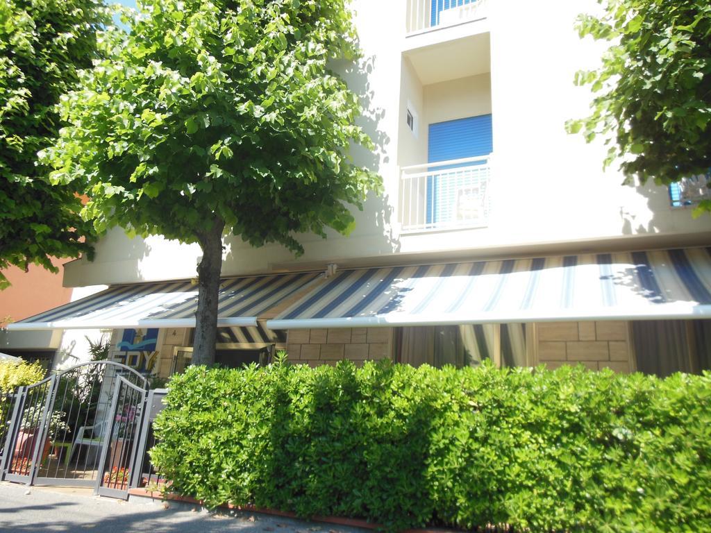 Hotel Edy リミニ エクステリア 写真